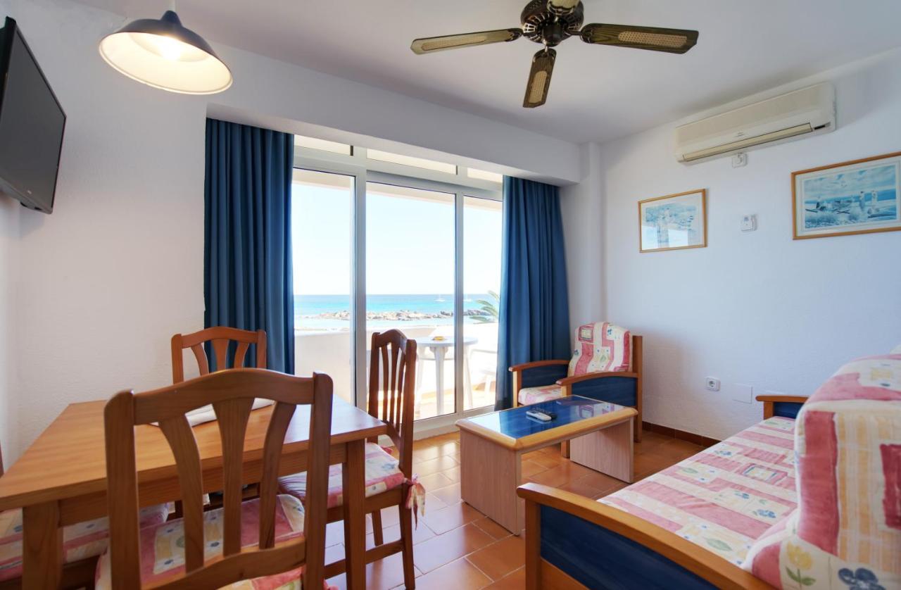 Apartamentos Portu Saler Es Pujols Exterior photo